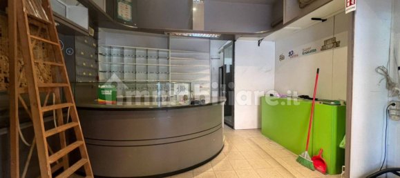 1 room Commercial property in Bologna, Italy No. 315750 2