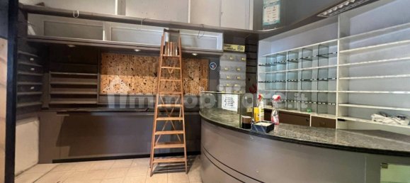 1 room Commercial property in Bologna, Italy No. 315750 4