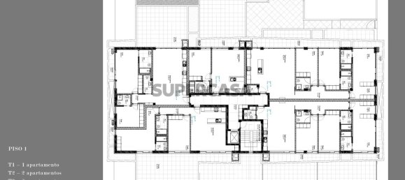 Квартира с 3 спальнями в Авейру, Португалия № 154595 8