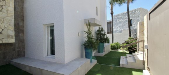 4 bedrooms Villa in Malaga, Spain No. 42430 31