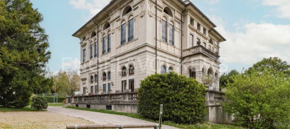 3 غرف نوم شقة في Varese, Italy رقم 220357 17