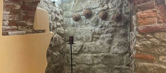 5 rooms Apartment in Castiglion Fiorentino, Italy No. 92324 9