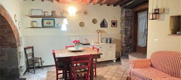 5 rooms Apartment in Castiglion Fiorentino, Italy No. 92324 11