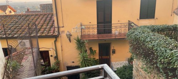 5 rooms Apartment in Castiglion Fiorentino, Italy No. 92324 28
