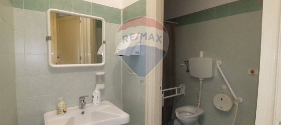 Oficina de 5 habitaciónes en Palermo, Italy No. 364464 11