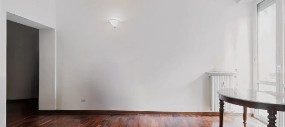 3 rooms Apartment in Milan, Italy No. 336897 2