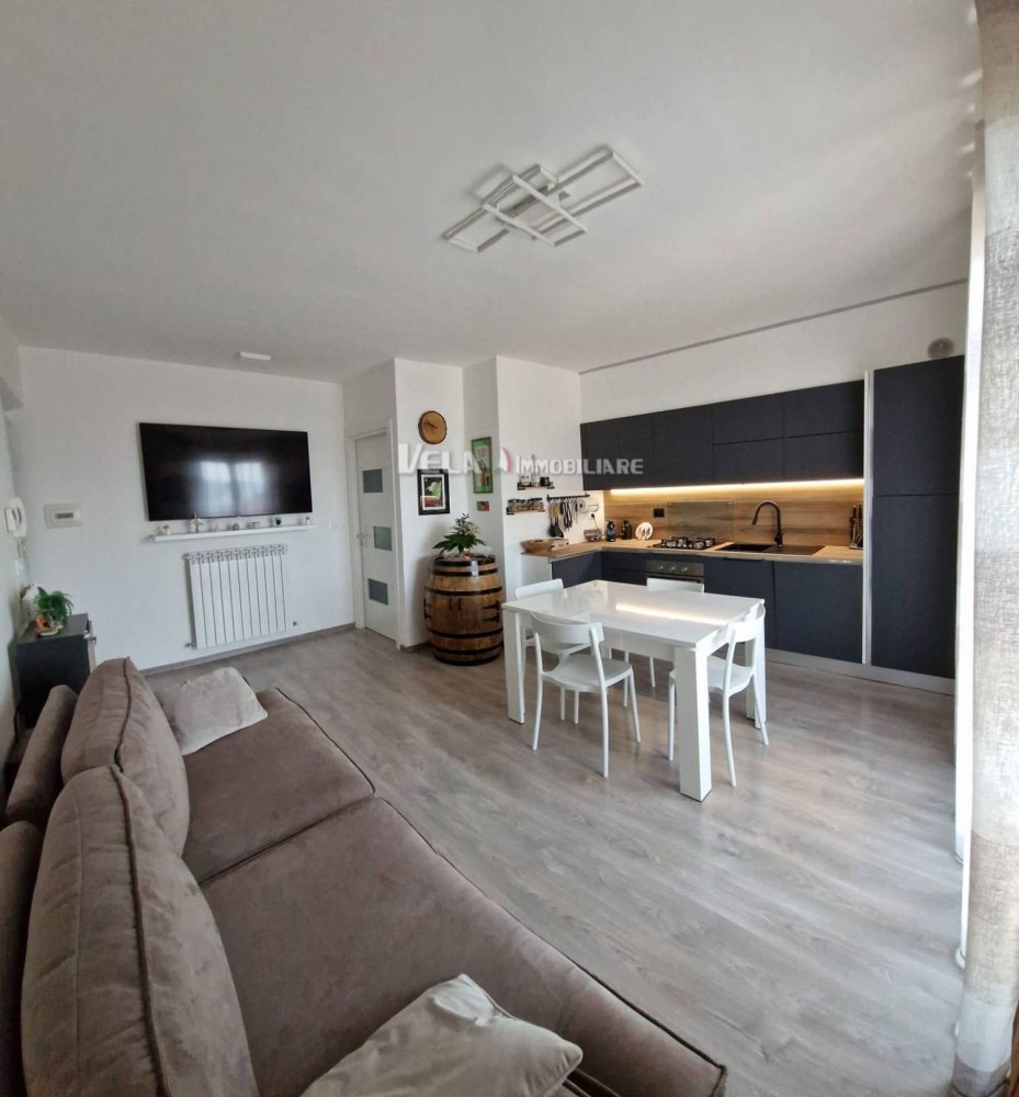 3 bedrooms Apartment in Castorano, Italy No. 403517