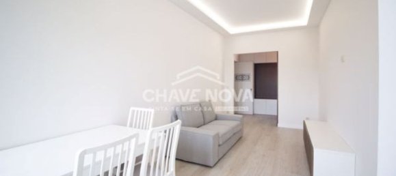 3 bedrooms Apartment in Porto, Portugal No. 53434 6