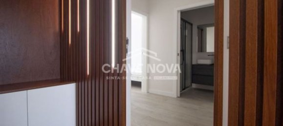 3 bedrooms Apartment in Porto, Portugal No. 53434 12