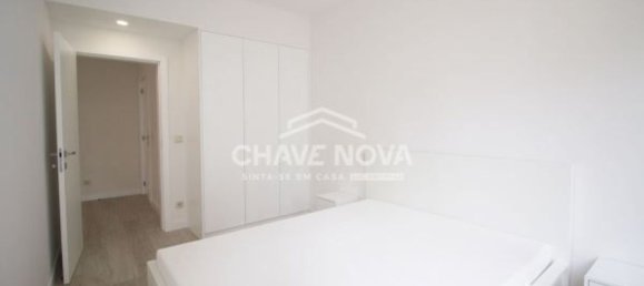 3 bedrooms Apartment in Porto, Portugal No. 53434 22