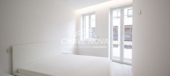 3 bedrooms Apartment in Porto, Portugal No. 53434 9