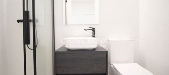 3 bedrooms Apartment in Porto, Portugal No. 53434 23