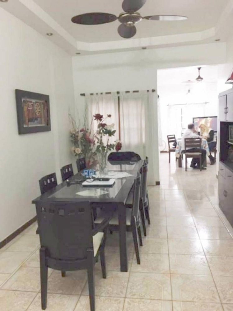 Дом с 3 спальнями в Тигре, Аргентина № 2808