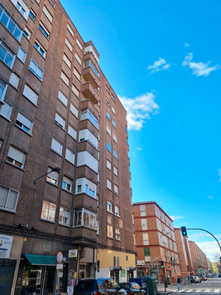 Apartamento T4 em Valladolid, Spain N.º 191046