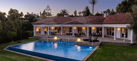4 bedrooms Villa in Marbella, Spain No. 68061 6
