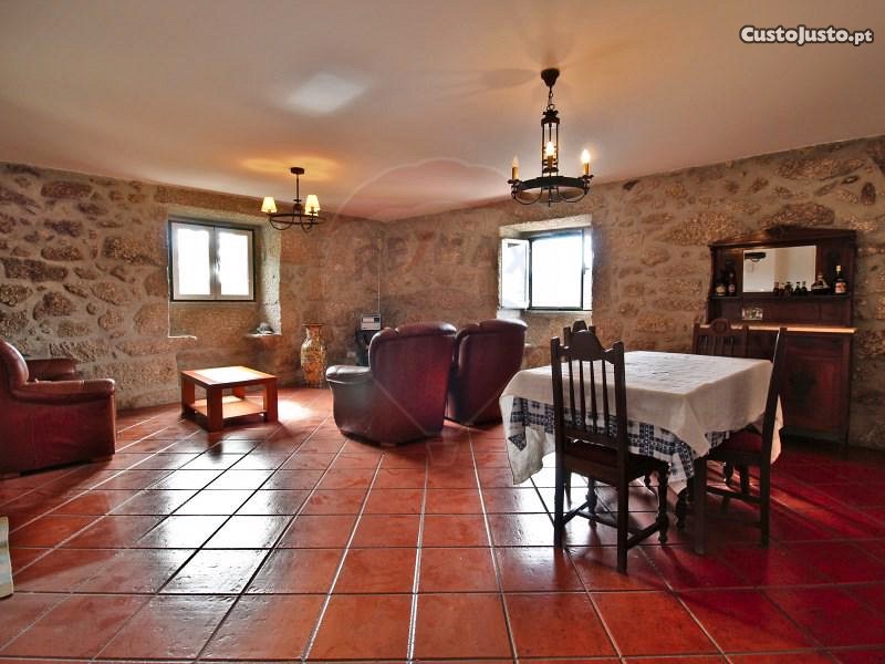 2 bedrooms House in Ponte da Barca, Portugal No. 176082