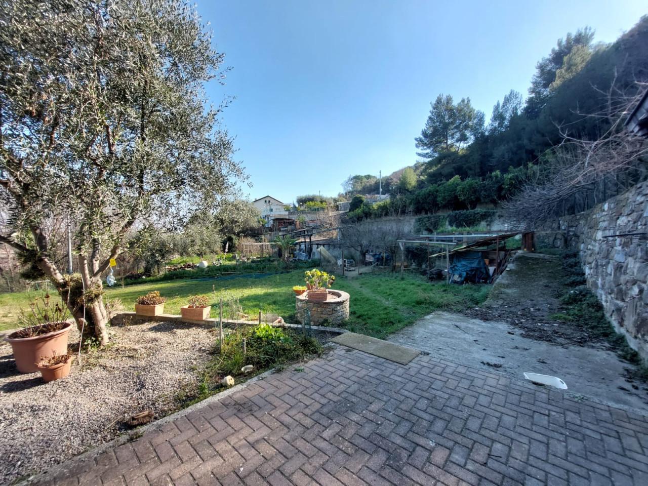 5 rooms House in Sanremo, Italy No. 237426