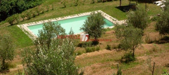 5 rooms House in Capannori, Italy No. 16951 8