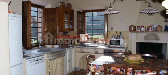 5 rooms House in Capannori, Italy No. 16951 10
