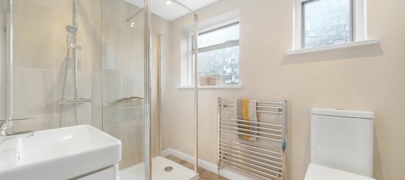 3 bedrooms House in Beckenham, United Kingdom No. 3024 7