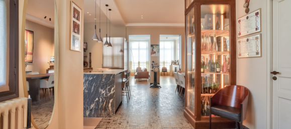 2 bedrooms Apartment in Paris, France No. 164605 3