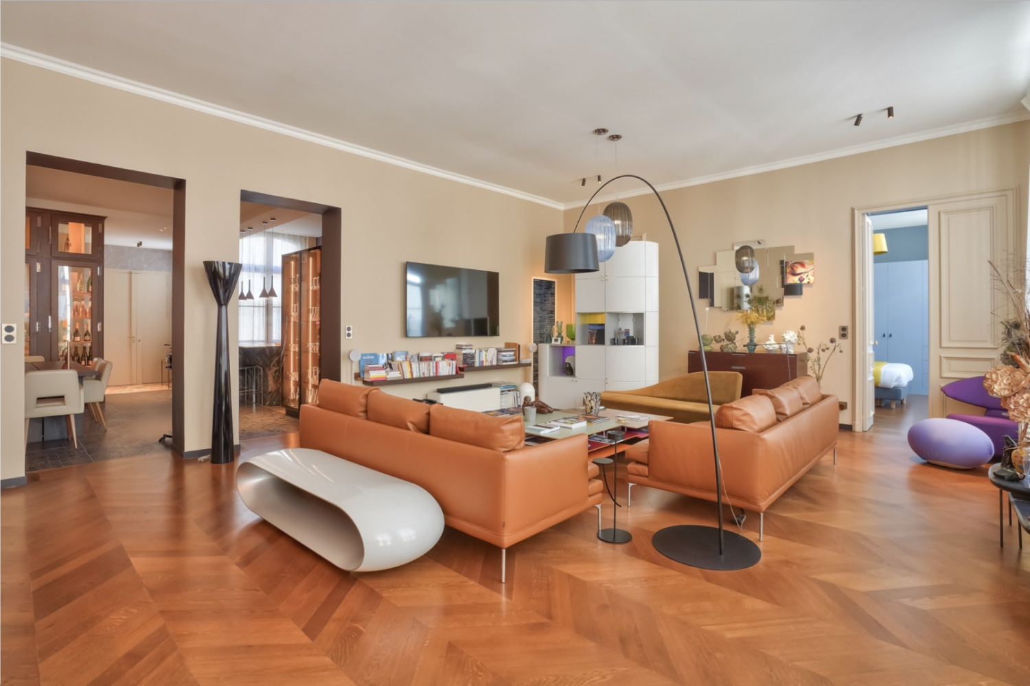 2 bedrooms Apartment in Paris, France No. 164605