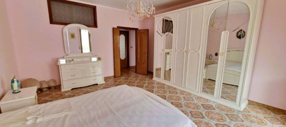 7 rooms Apartment in San Nicandro Garganico, Italy No. 120955 10