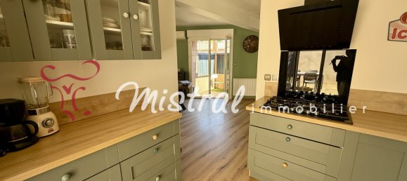 2 bedrooms House in Aigues-Mortes, France No. 296678 2