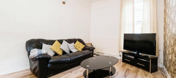 3 Schlafzimmer Haus in Manor Park, United Kingdom, Nr. 11412 4