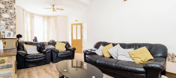 3 Schlafzimmer Haus in Manor Park, United Kingdom, Nr. 11412 3