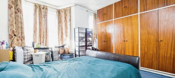 3 Schlafzimmer Haus in Manor Park, United Kingdom, Nr. 11412 11