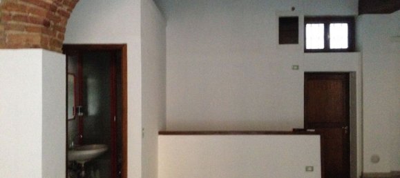 100m² Commercial property in Cremona, Italy No. 334527 4