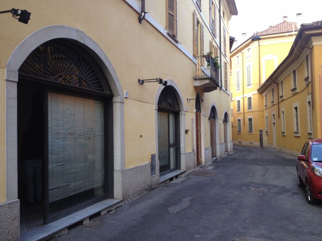 100m² Commercial property in Cremona, Italy No. 334527