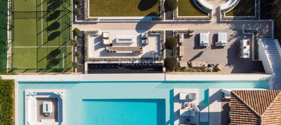 5 bedrooms Villa in Marbella, Spain No. 110341 6