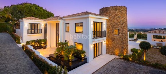 5 bedrooms Villa in Marbella, Spain No. 110341 16