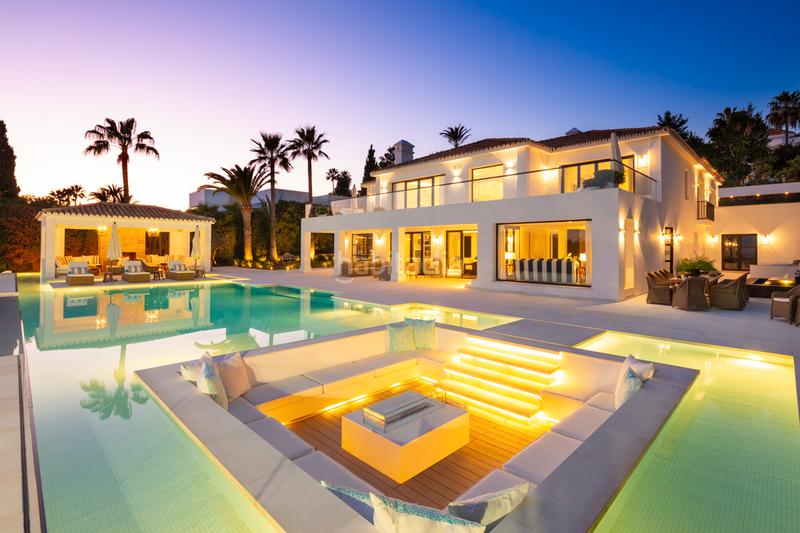 5 bedrooms Villa in Marbella, Spain No. 110341