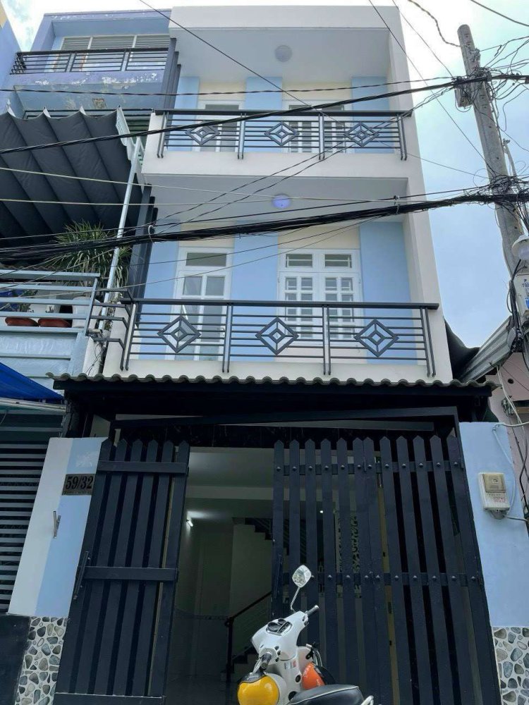 40m² Townhouse in District 7, Vietnam No. 12746