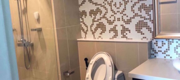 2 Schlafzimmer Eigentumswohnung in Huai Khwang, Thailand, Nr. 9910 12