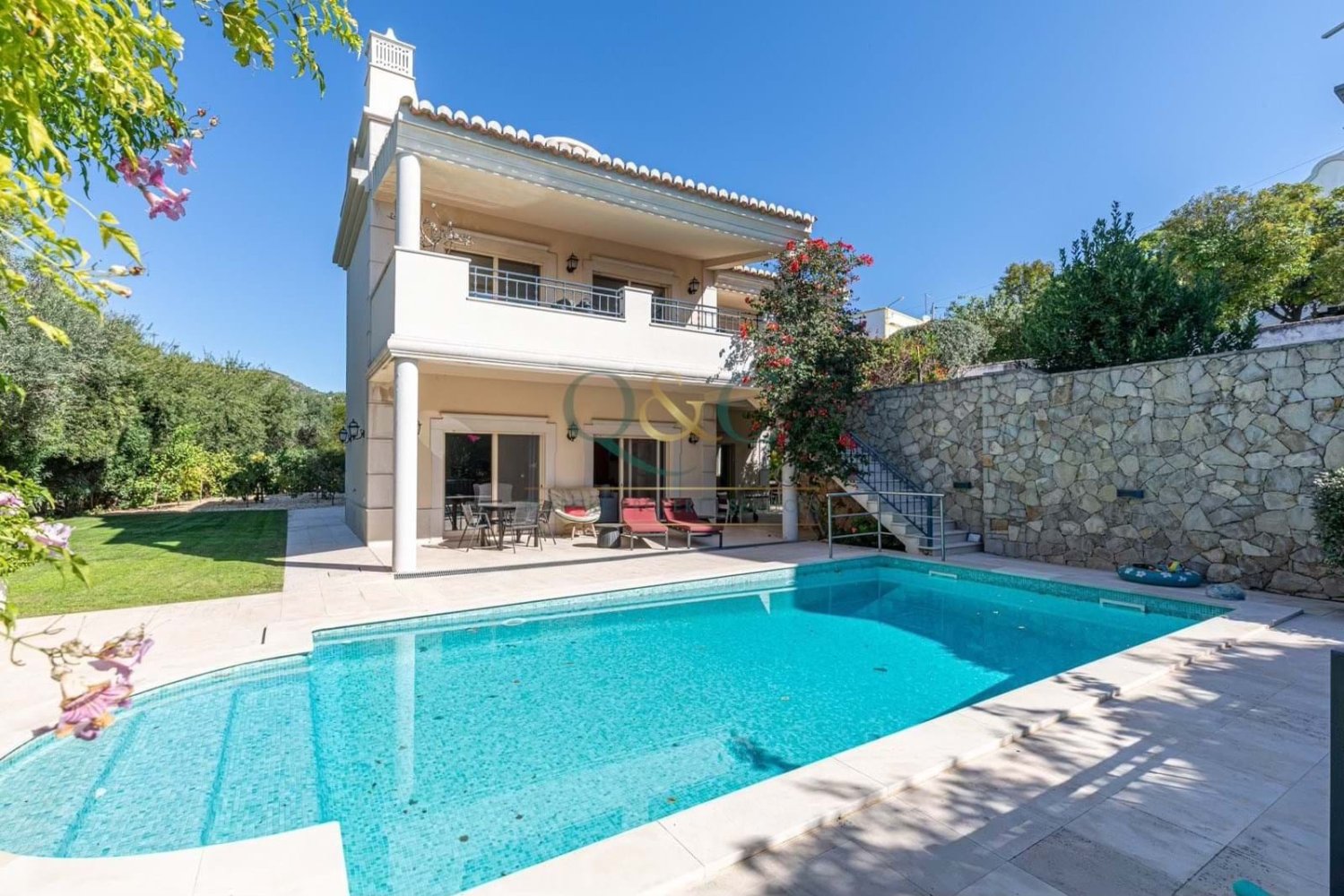 5 bedrooms Villa in Faro, Portugal No. 126237