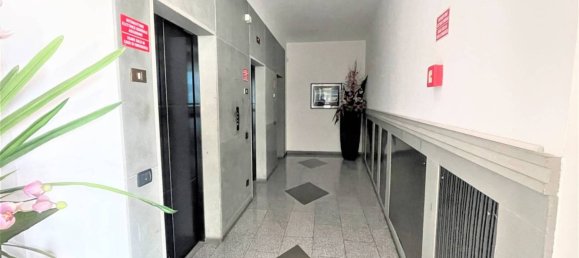 1 bedroom Apartment in Brescia, Italy No. 378748 6