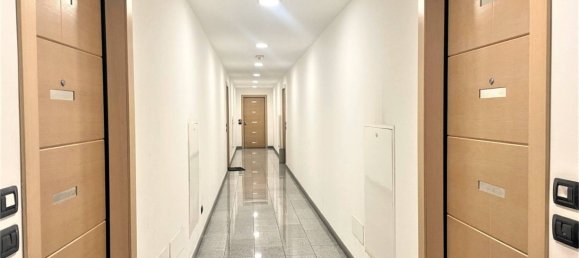 1 bedroom Apartment in Brescia, Italy No. 378748 3