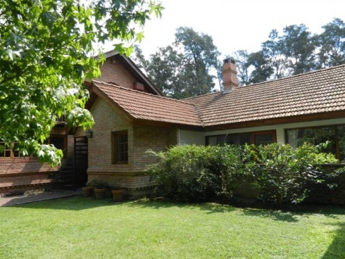 Дом с 4 спальнями в Пилар, Аргентина № 20994