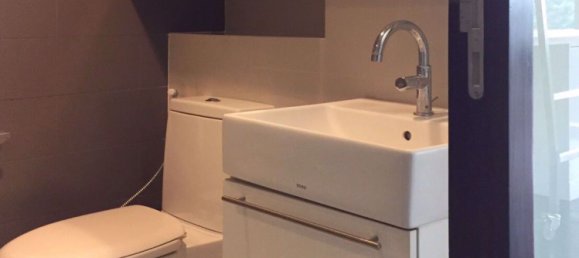 1 bedroom Duplex in Khlong Toei, Thailand No. 9632 7