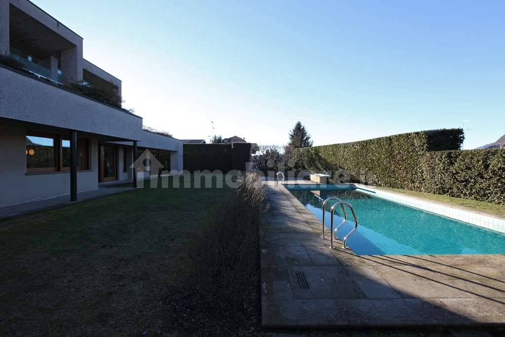 5 chambres Villa à Lipomo, Italy No. 68625