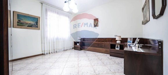 3 bedrooms Villa in Ferrara, Italy No. 340708 24