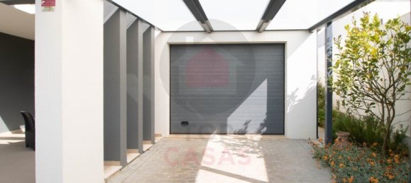 Вилла с 3 спальнями в Сан Мартинью ду Порту, Португалия № 118945 24