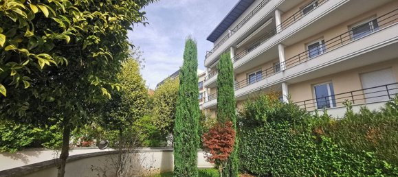 1 bedroom Apartment in Montmorency, France No. 182345 9