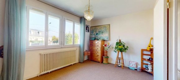 5 bedrooms House in Montfermeil, France No. 360304 7