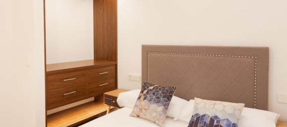 5 bedrooms Apartment in Madrid, Spain No. 27699 9