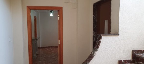 4 bedrooms Apartment in Albal, Spain No. 145794 2